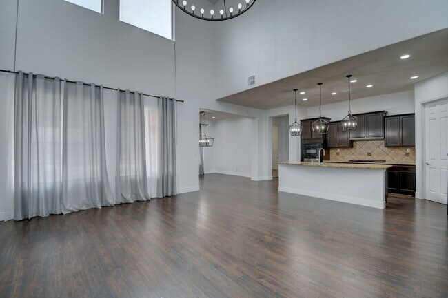 Building Photo - Beautiful Loma Colorado Home.