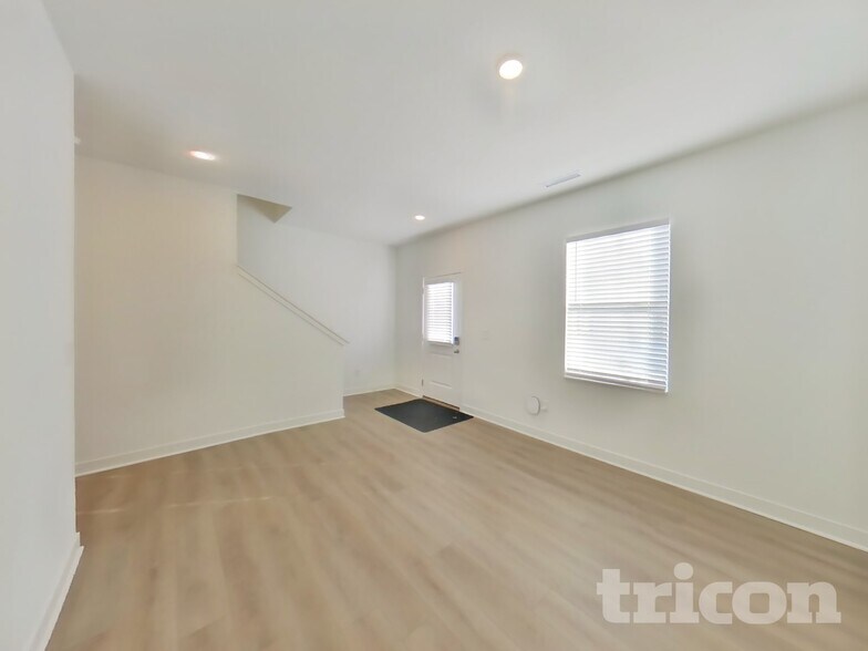 Building Photo - 11818 Moorfield Ln