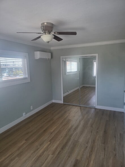 Building Photo - 3606 W 105th St