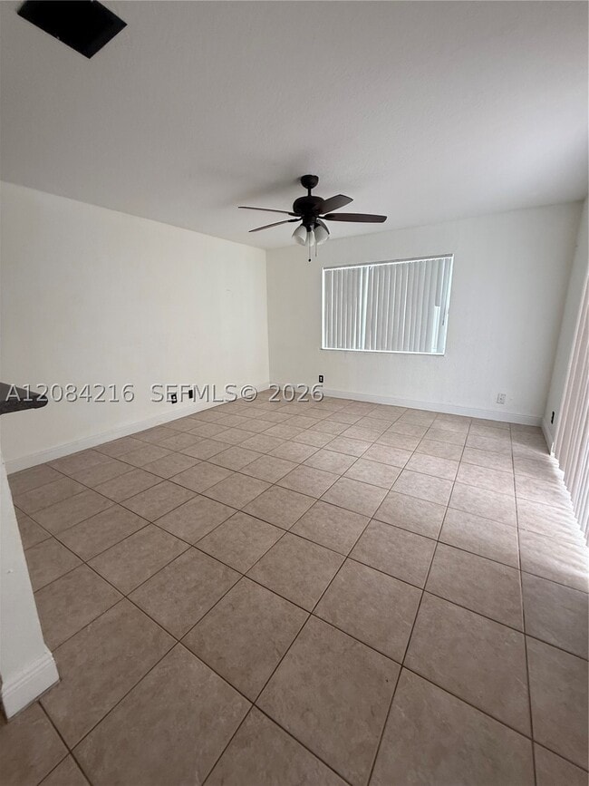 Building Photo - 6714 NW 39th Ln