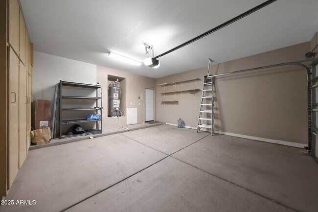 Building Photo - 1642 W Windsong Dr