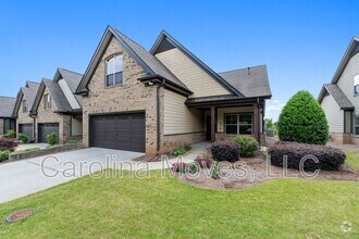 Building Photo - 213B Bell Heather Lane
