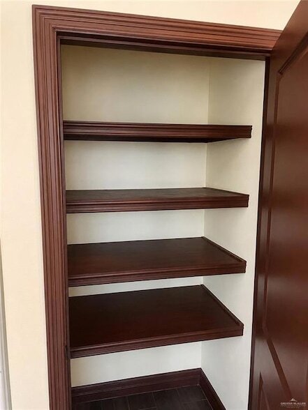 Building Photo - 215 Fig Dr