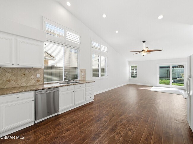 Building Photo - 1698 Ramona Dr