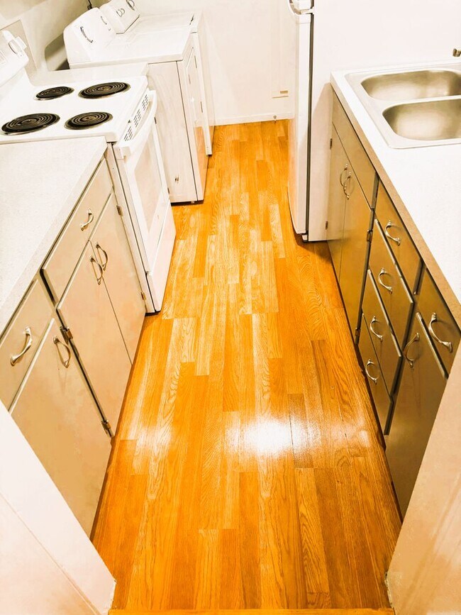 Building Photo - Welcome Home!