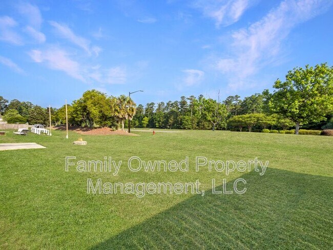 Building Photo - 266 Mayfield Dr