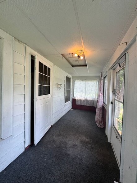Building Photo - 2331 Midland Ave