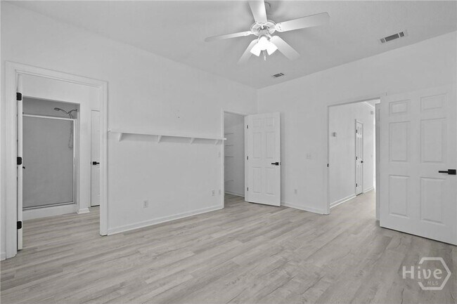 Building Photo - 400 Tibet Ave