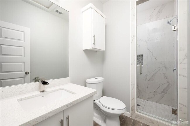 Building Photo - 13 Rafael Dr