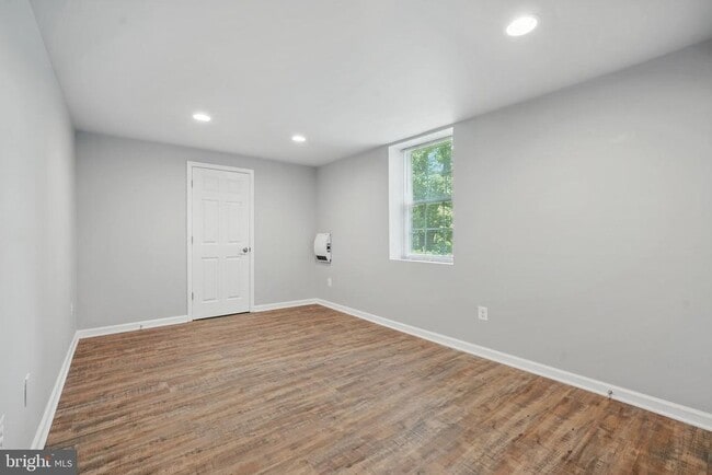 Building Photo - 9913 Rosewood Hill Cir