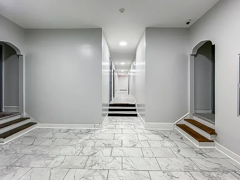 Building Photo - 5800 N 16th St