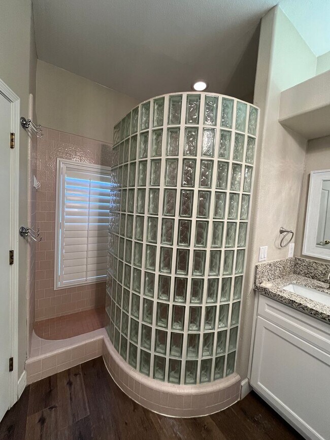 Building Photo - Beautiful Home Coming Soon! 4 Bedroom + office space!