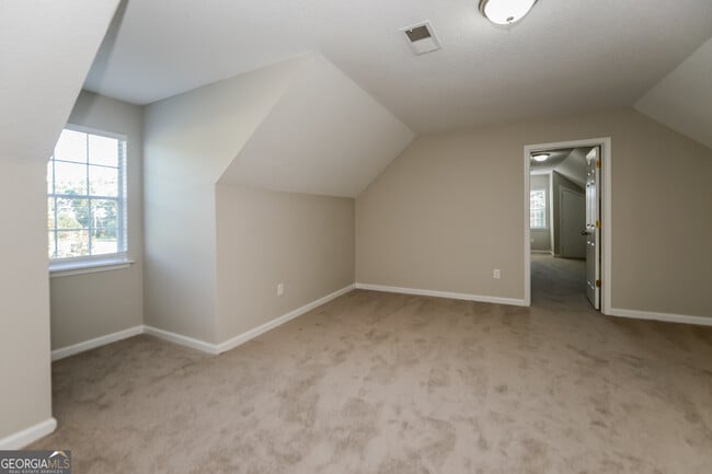 Building Photo - 141 The Esplanade Way SW