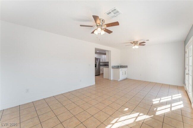 Building Photo - 1416 Cholla Way