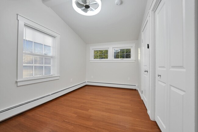 Building Photo - 245 Wareham Rd