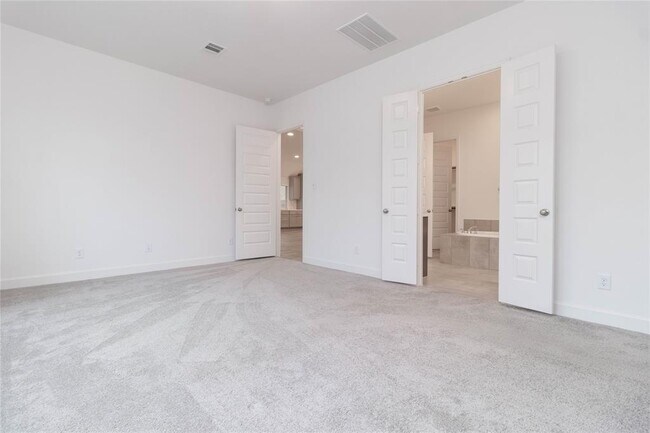 Building Photo - 27126 Spearbract Hollow Trl