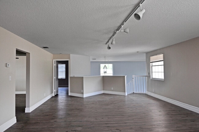 Building Photo - 12522 NW 18th Manor