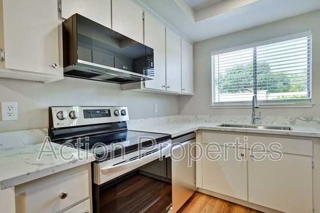 Building Photo - 1662 Merriton Ct
