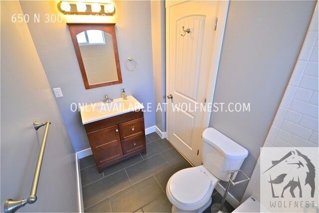 Building Photo - No Deposit Option! Stunning 1 Bedroom Down...