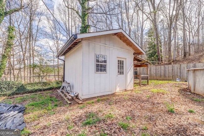 Building Photo - 1540 Booze Mountain Rd