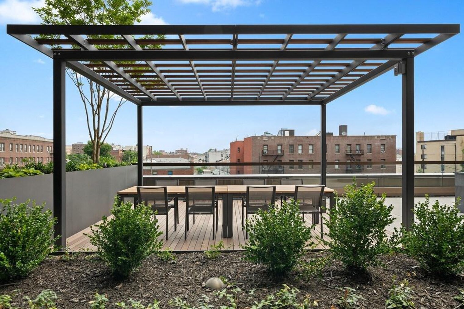 Building Photo - 2266 Cropsey Ave