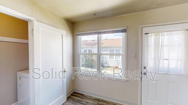 Building Photo - 1214 Janes Ln