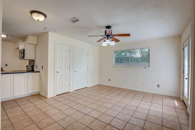 Building Photo - 230 Brittany Dr