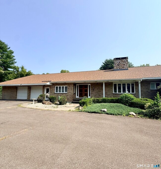 Building Photo - 307 N Rd