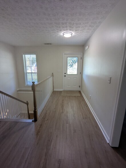 Building Photo - 60 Riverside Pky