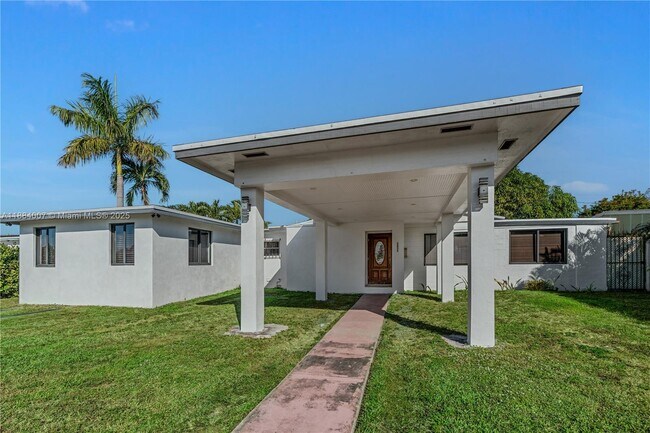 Building Photo - 1231 W 60th Terrace