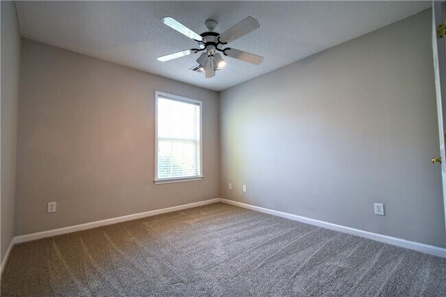 Building Photo - 3905 Timbercreek Cir
