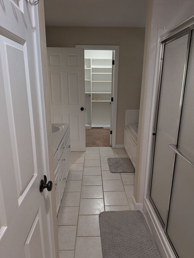 Building Photo - 4108 Cedar Crest Ln