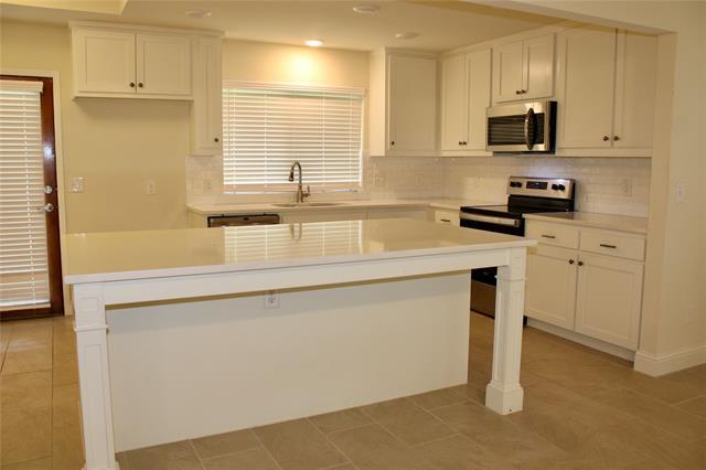 Building Photo - 3009 Osceola Dr