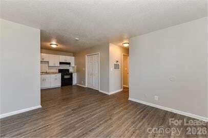 Building Photo - 312 Hoskins Mill Ln