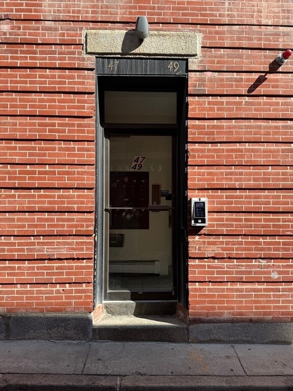 Building Photo - 47 Tileston St