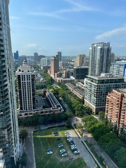 Building Photo - 1211 S Prairie Ave