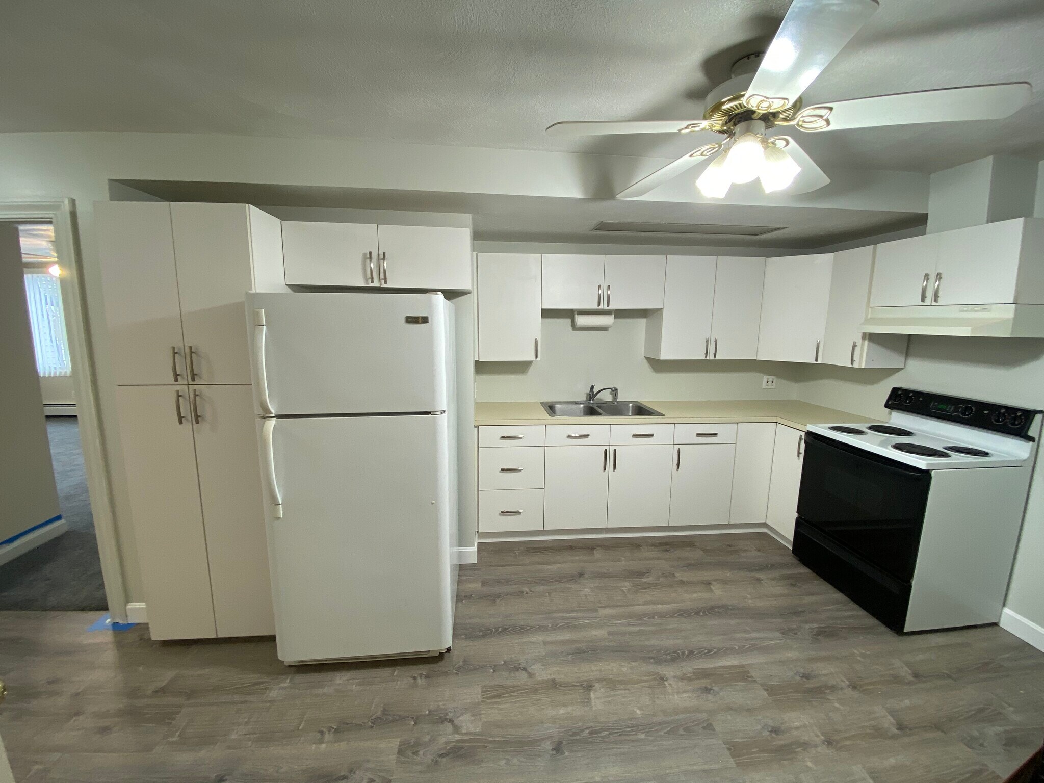 kitchen - 919 Main St
