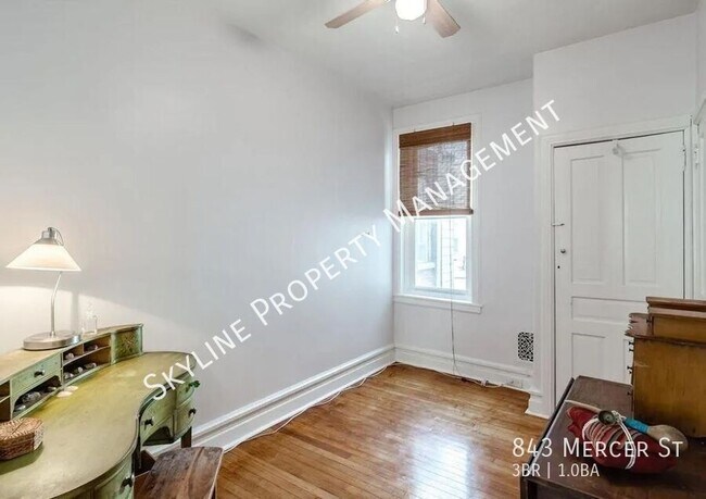 Building Photo - Gorgeous 2 Bedroom Home For Rent in Fishtown!