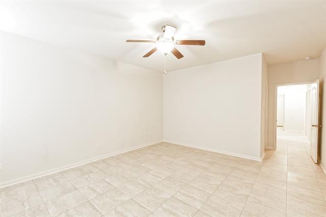 Building Photo - 1829 Persimmon Dr