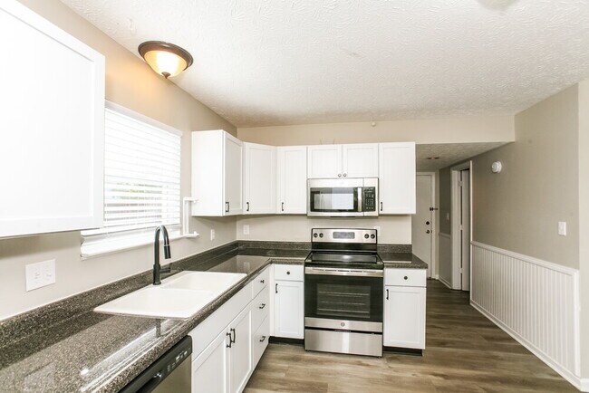 Building Photo - 6642 Pasco Ln