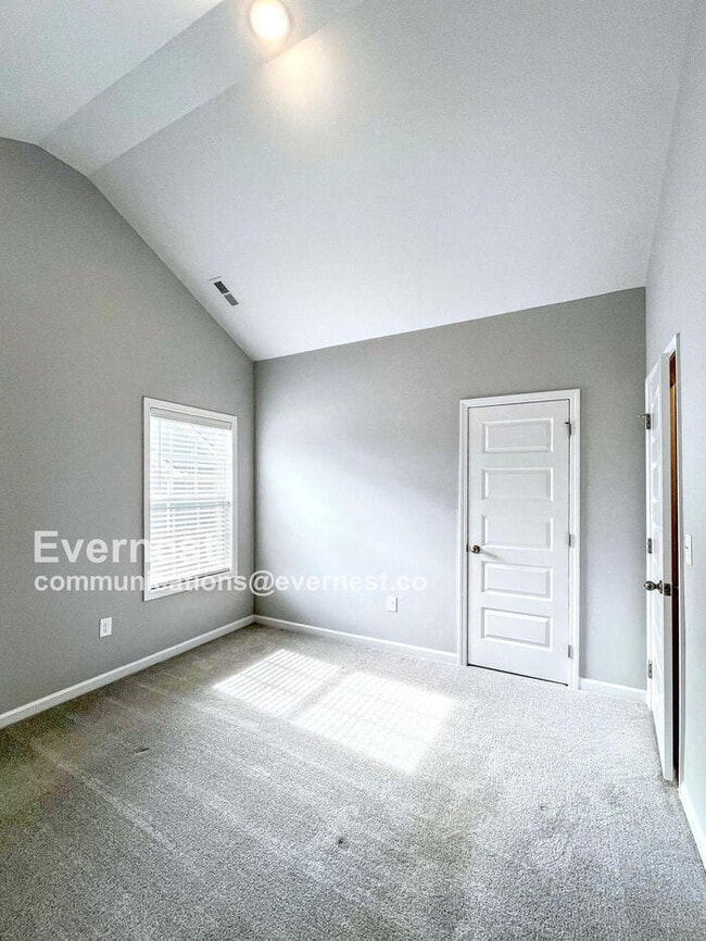 Building Photo - 1009 Echo Rdg Rd