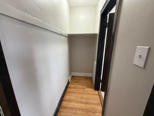 Building Photo - 2107 Grove Ave
