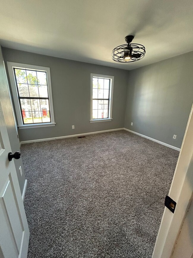 Building Photo - Limited-Time Offer: 50% Off First Month’s ...