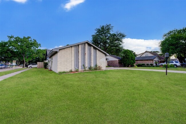 Building Photo - 16603 Kieth Harrow Blvd