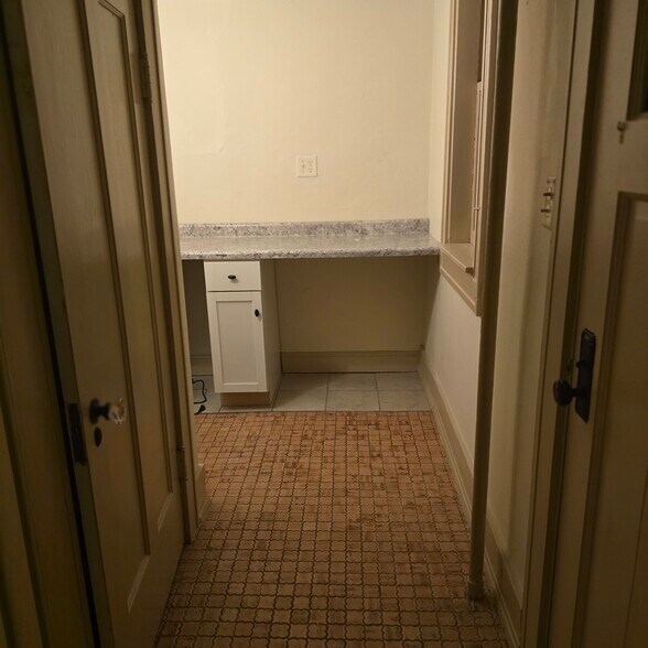 Building Photo - 6008 8th Ave