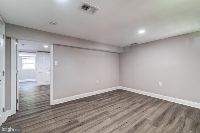 Building Photo - 1902 Good Hope Ct SE