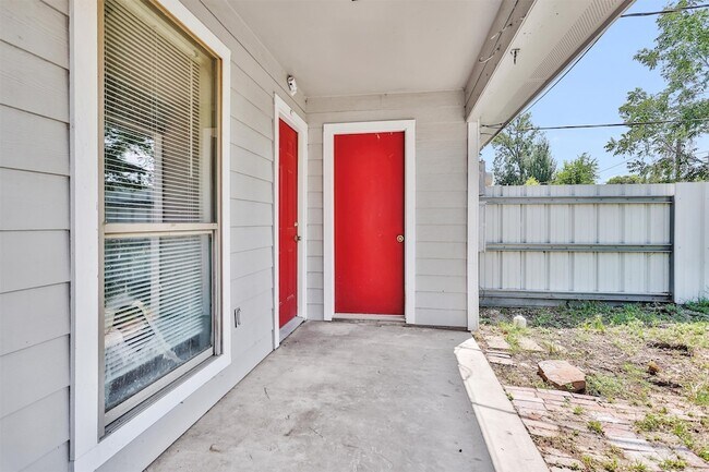 Building Photo - 2156 Hopper Rd