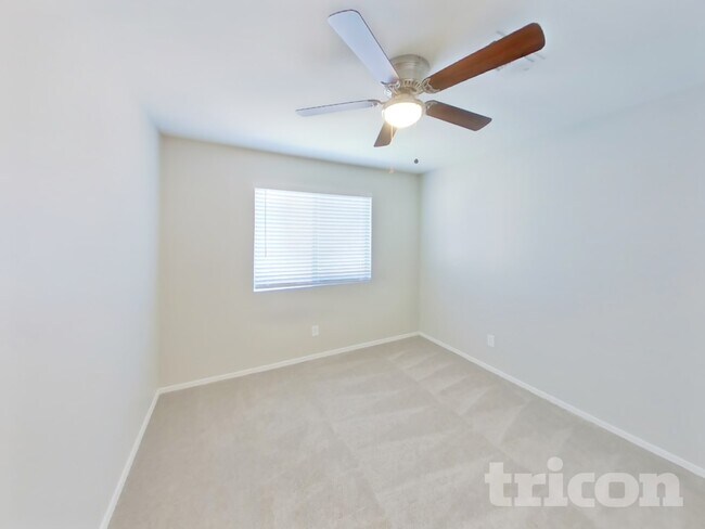 Building Photo - 10625 W Monte Vista Rd