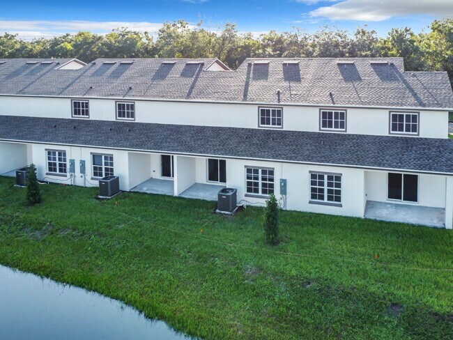 Building Photo - Townhouse For Lease in Saint Cloud