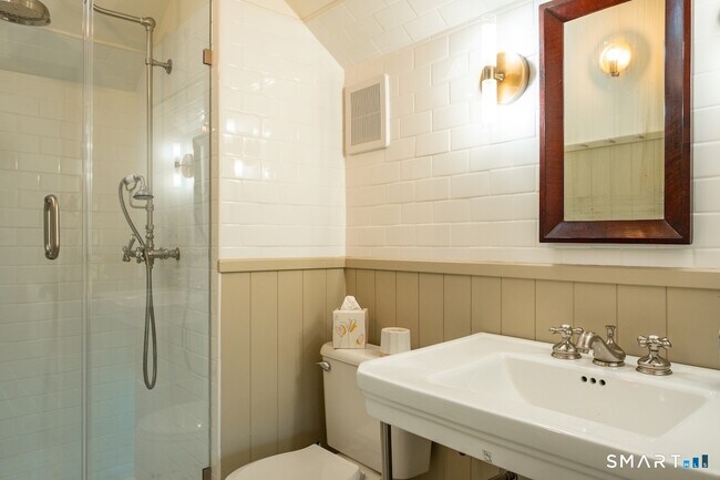 Building Photo - 69 Mudge Pond Rd